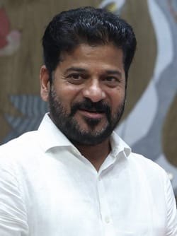 జూన్ 2న ఆసిఫాబాద్ నుండి ఇందిరమ్మ ఇళ్ల పథకం రెండో దశను ప్రారంభించనున్న రేవంత్ రెడ్డి 1 Telangana Chief Minister Revanth Reddy chairing monsoon preparedness meeting on Krishna Godavari water share at Secretariat Hyderabad June 2026