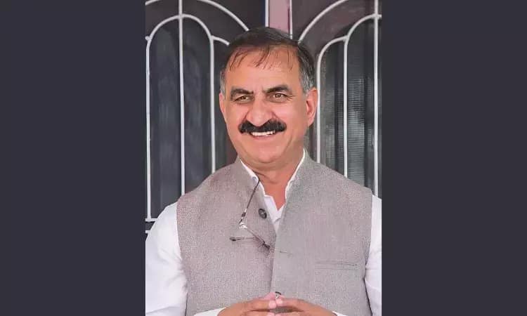 Sukhvinder Singh Sukhu announcing increase in retirement age of medical professors